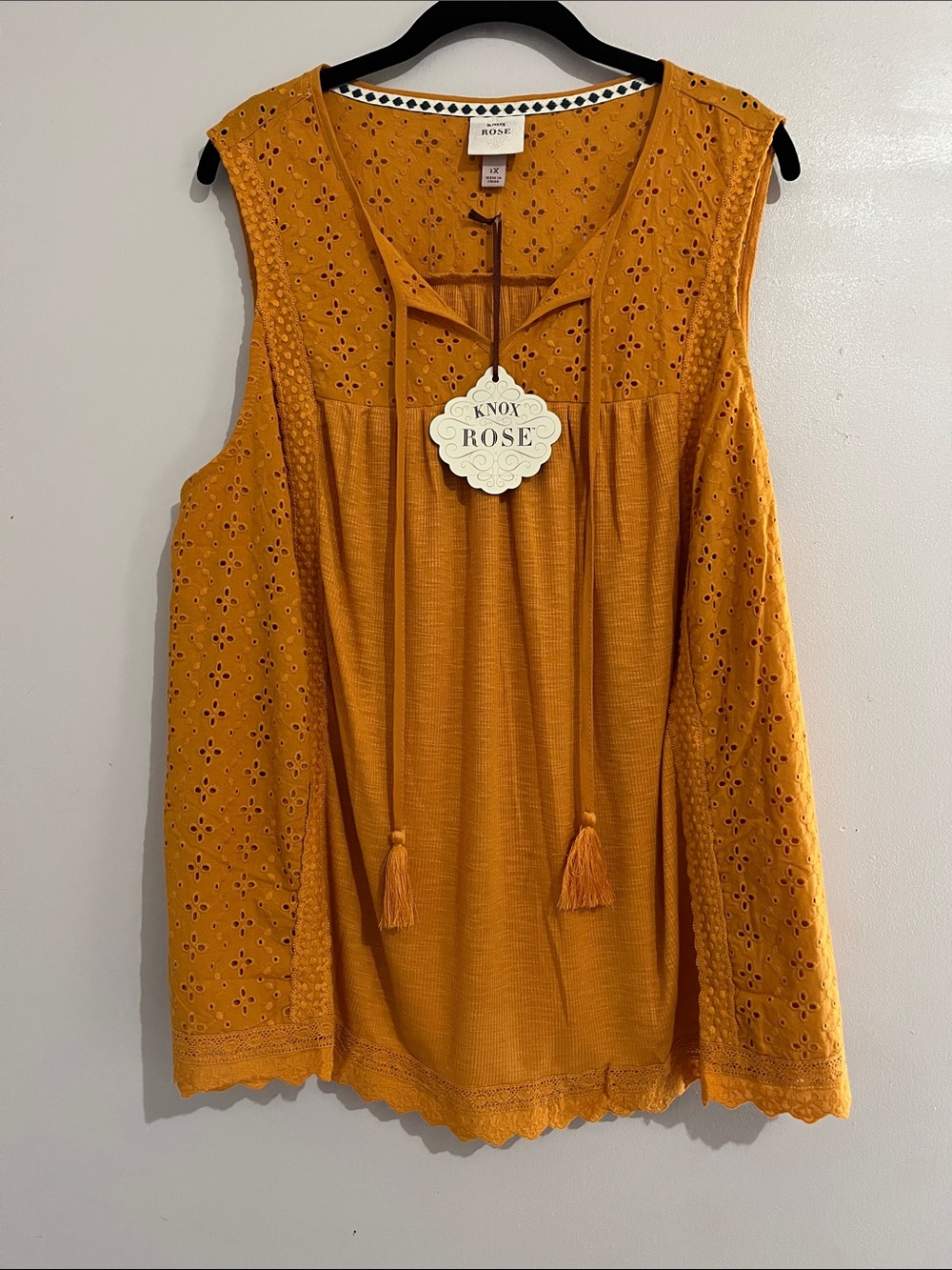 Knox Rose Spice/Mustard Eyelet Tassel Sleeveless Tunic 1X New